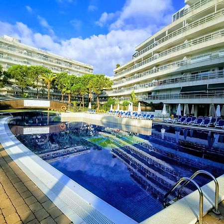 Seafront Apartment In Бланес Экстерьер фото