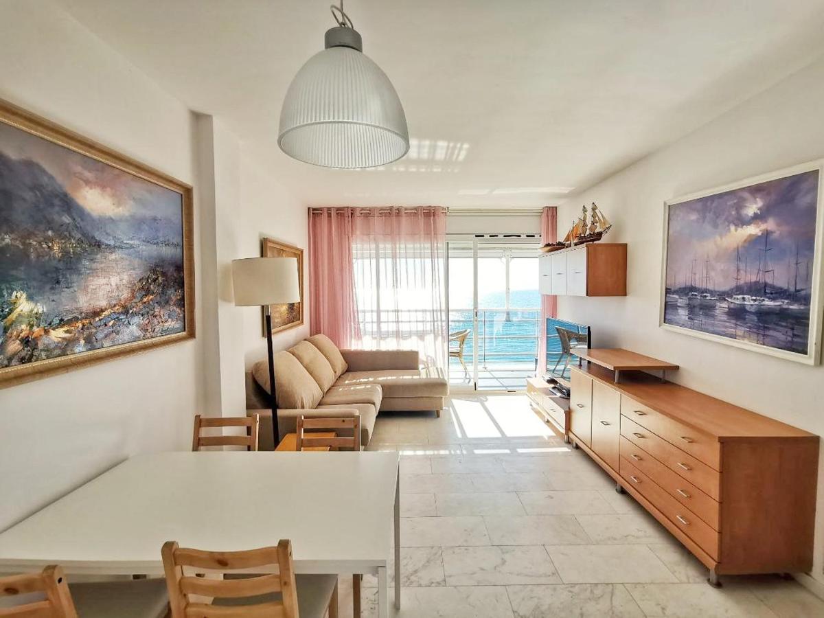 Seafront Apartment In Бланес Экстерьер фото