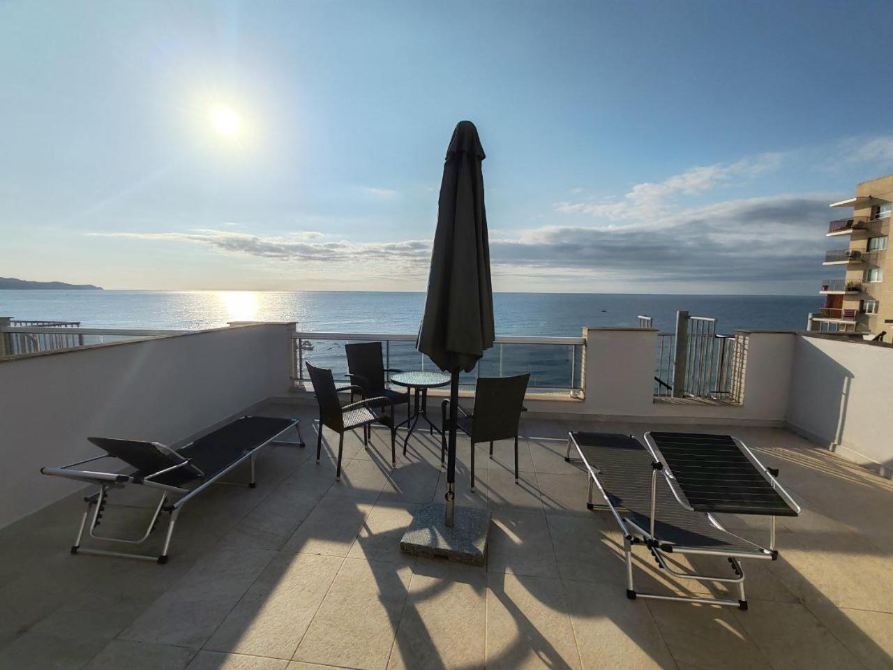 Seafront Apartment In Бланес Экстерьер фото